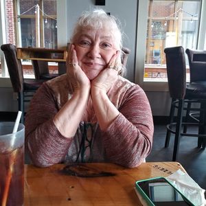 Meet your Posher, Suzanne